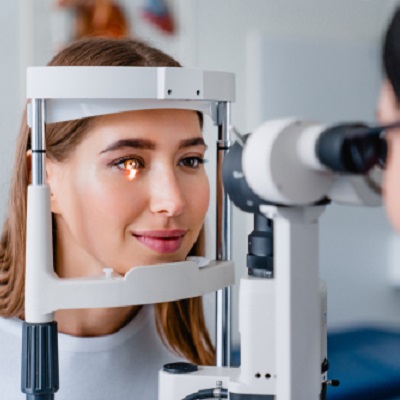 ophthalmologist-in-bhumkar-chowk